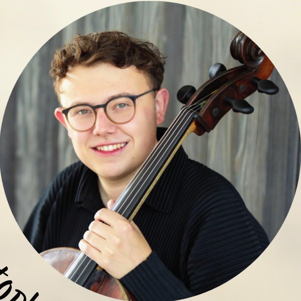 Christopher Ellis, cello